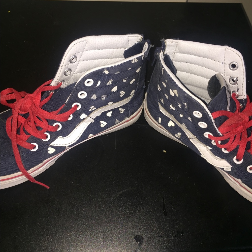 Vans - Picture 3 of 4